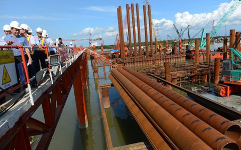 TP.HCM không thể vươn lên 'trong ngõ hẹp'