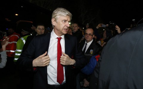 HLV Wenger: “Tôi là một linh mục trong bóng đá”