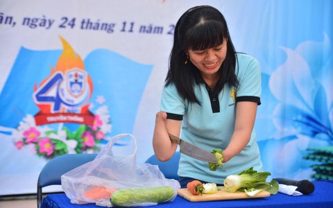 8-3 qua góc nhìn của thầy trò