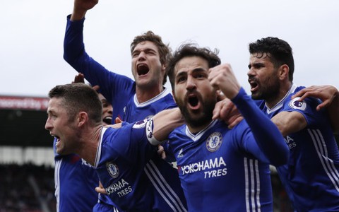 Cahill ghi bàn quyết định, Chelsea thắng nghẹt thở Stoke