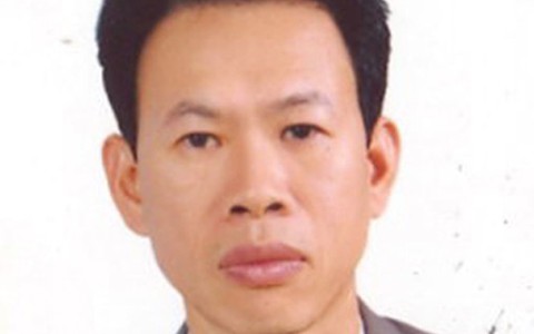 Bắt trưởng phòng Tư pháp thị xã nhận hối lộ 2.000 USD