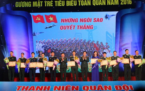 Tuyên dương 10 gương mặt trẻ tiêu biểu toàn quân