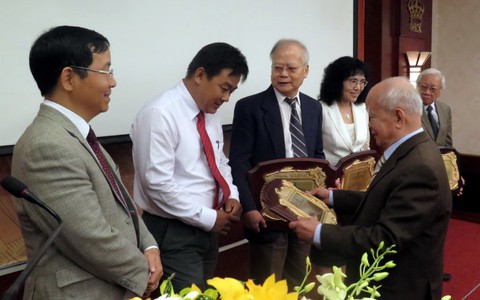 Quỹ Phan Châu Trinh vinh danh nhà văn hóa Phan Khôi