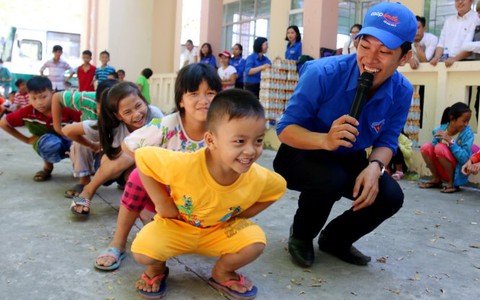 Sôi nổi ngày đoàn viên chào sinh nhật Đoàn