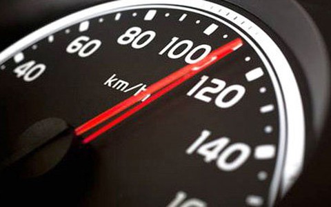 Không nên tăng tốc độ xe máy lên 70km/h