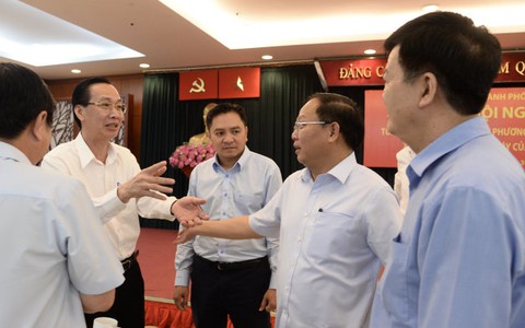 Thành ủy TP.HCM làm gương trong tổ chức bộ máy