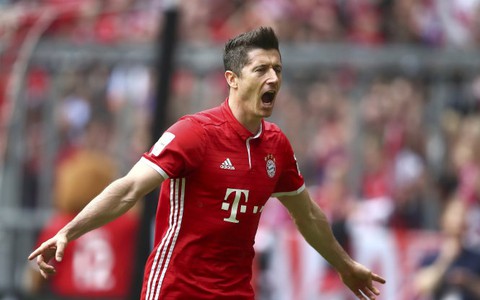 Lewandowski lập hat-trick, B.M thẳng tiến đến ngôi vô địch