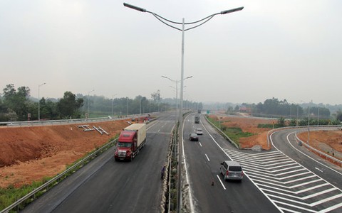 Khai thác nút giao thông kết nối đường cao tốc với đền Hùng
