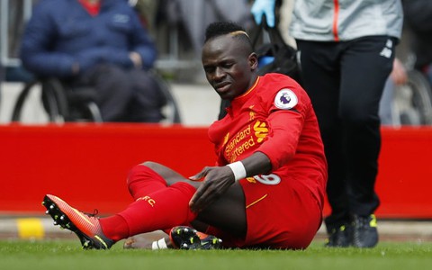 Điểm tin sáng 11-4: Liverpool mất Mane hai tháng