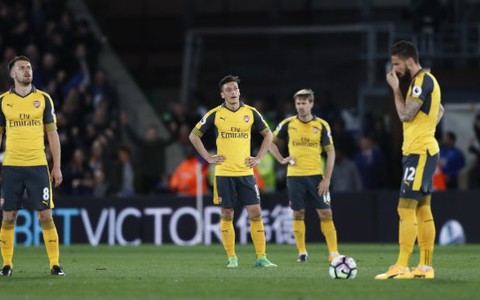 Arsenal thảm bại trước Crystal Palace