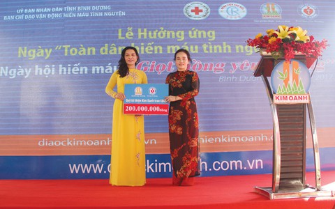 Kim Oanh tổ chức Ngày hội hiến máu “Giọt hồng yêu thương”