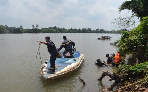 Ra bờ sông chơi, 2 nữ sinh chết đuối thương tâm