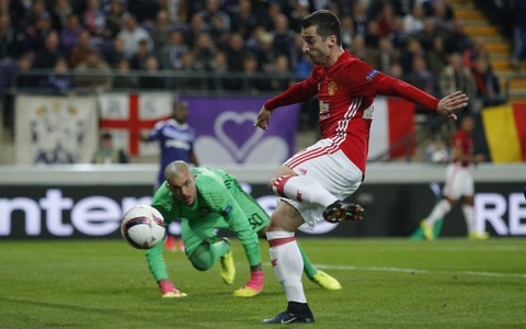 Phung phí cơ hội, M.U bị Anderlecht cầm hòa