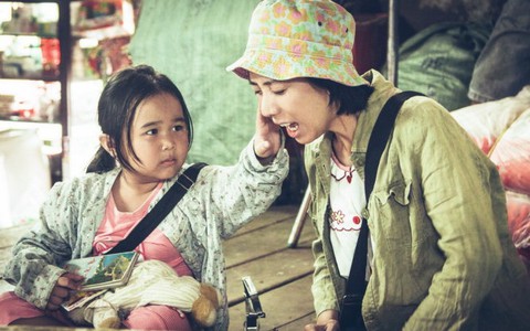 Xem Thu Trang làm mẹ của Nắng trên truyền hình