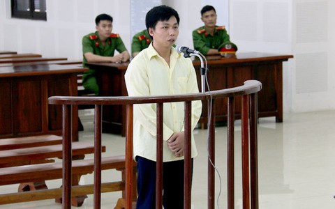 Giết em, hiếp chị và cướp, lãnh 30 năm tù