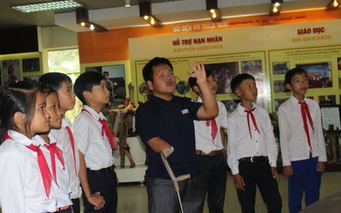 Câu chuyện bom mìn của anh Lai