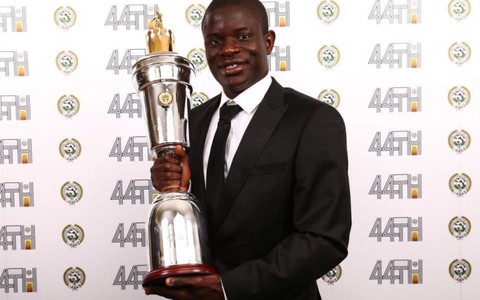 Điểm tin sáng 24-4: Kante hay nhất Premier League 2016-2017