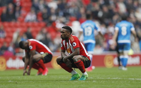Thua Bournemouth, Sunderland rớt hạng