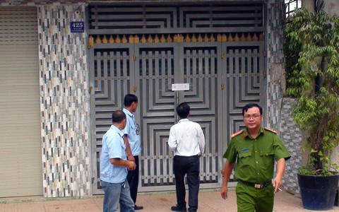 Khởi tố vụ khóa cửa nhốt cán bộ, dọa nổ bình gas