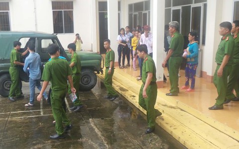 Phạt tù 5 bị cáo chặn xe 'xin đểu'