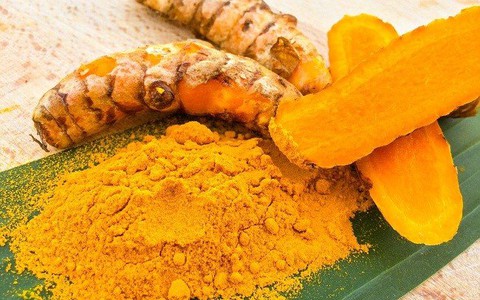 Củ nghệ, một gia vị làm thuốc