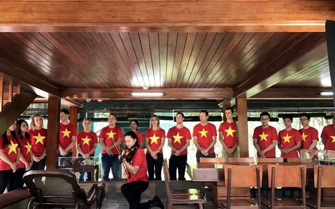 Nghệ sĩ Anh Tú và MV 'Như có Bác Hồ trong ngày vui đại thắng'