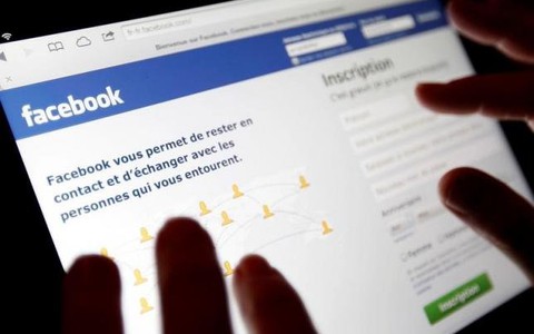 Facebook bị phạt 122 triệu USD vì nói dối về WhatsApp