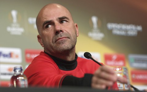 Cầu thủ M.U và Ajax không thể toàn tâm thi đấu vì vụ tấn công tại Manchester