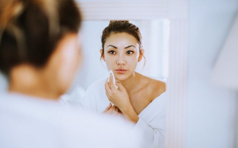 ​Sử dụng cồn trong mỹ phẩm như thế nào cho đỡ hại da?