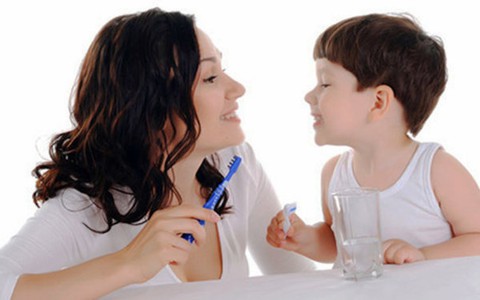 Sức khoẻ của bạn: Phòng viêm họng cấp khi chuyển mùa