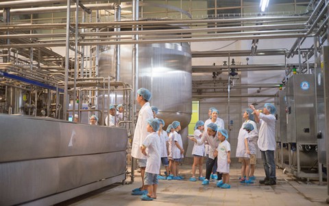 'Factory tour - Tham quan nhà máy' tại Nhà máy sữa Elovi