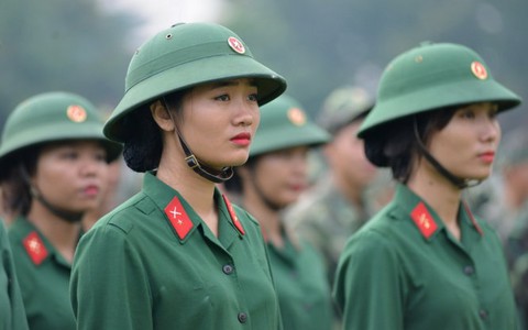 100 nữ chiến sĩ mới tuyên thệ