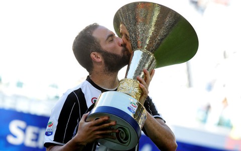 "Kẻ thất bại" Higuain sẽ đổi vận?