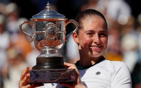 Đánh bại Halep, Ostapenko lần đầu vô địch Roland Garros