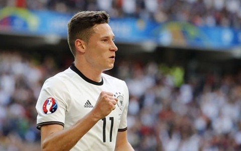 Đức bị chỉ trích vì dùng đội hình 2 dự Confederations Cup