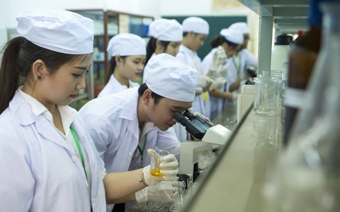 Chỉ 6 năm để học từ trung cấp lên thạc sĩ