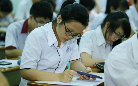Nhìn thi cử ở VN, người nước ngoài nói đừng đi ngược thực học