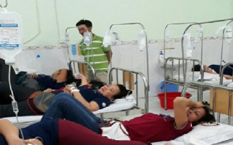Hàng trăm công nhân nhập viện nghi ngộ độc thực phẩm