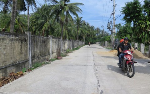 3 người đàn ông trong 'bức tường than khóc'