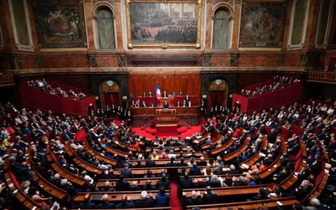 ​Ông Macron muốn cắt giảm 1/3 nghị sĩ quốc hội
