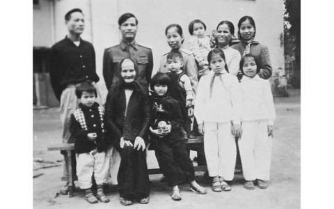 Ngôi nhà của Ba và nếp nhà của chúng tôi
