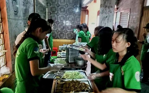 Suất cơm 5.000 đồng