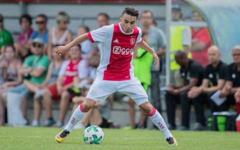 Thế giới bóng đá cầu nguyện cho cầu thủ Ajax trong cơn nguy kịch