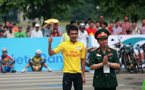 Cuộc đua xe đạp “Về Trường Sơn - 2017, Cúp báo Quân đội nhân dân” : Nguyễn Cường Khang thắng chặng đầu