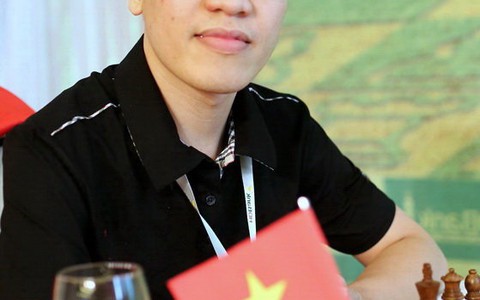 Lê Quang Liêm bất phân thắng bại với Wang Hao
