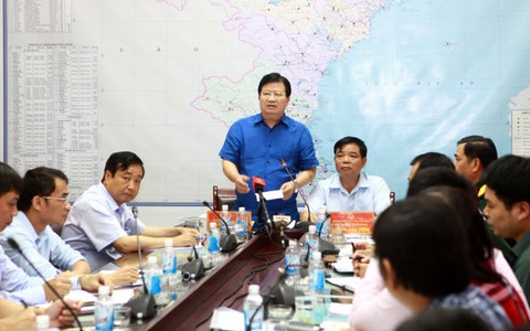 Tiếp tục mở cửa xả đáy thủy điện Hòa Bình