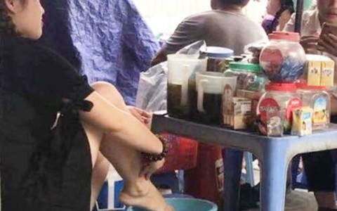 Người phát tán clip 'nhúng chân vào trà đá' bị phạt 7,5 triệu