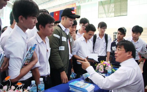 ĐH Sư phạm kỹ thuật TP.HCM: điểm chuẩn tăng từ 2 - 2,5 điểm