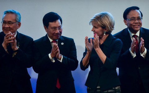 ASEAN ra thông cáo chung, kêu gọi tránh quân sự hóa Biển Đông