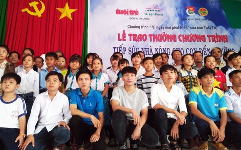Trao thưởng tiếp sức con nhà nông tại tỉnh Vĩnh Long